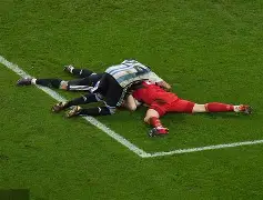 平博体育-尤文图斯的门将的名字