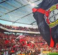 法甲球队实力碾压对手,夺得胜利的球员